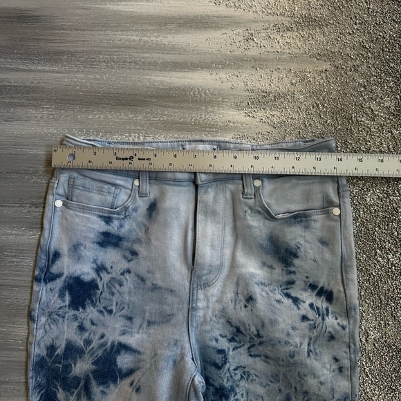 PAIGE Light Blue Denim - Picture 10 of 11